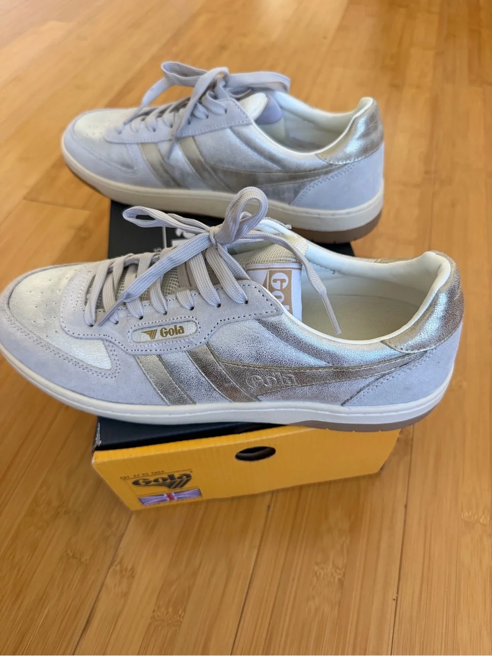 Gola Women's Athletic Sneakers in Light Gray with Metallic Gold Stripes